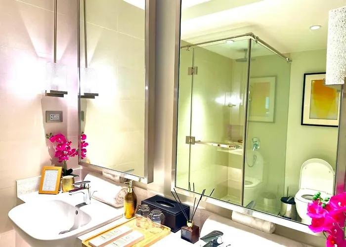 Mesmerizing Twin Bed With Rockwell View * Manila