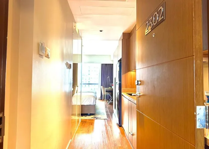 Mesmerizing Twin Bed With Rockwell View * Manila