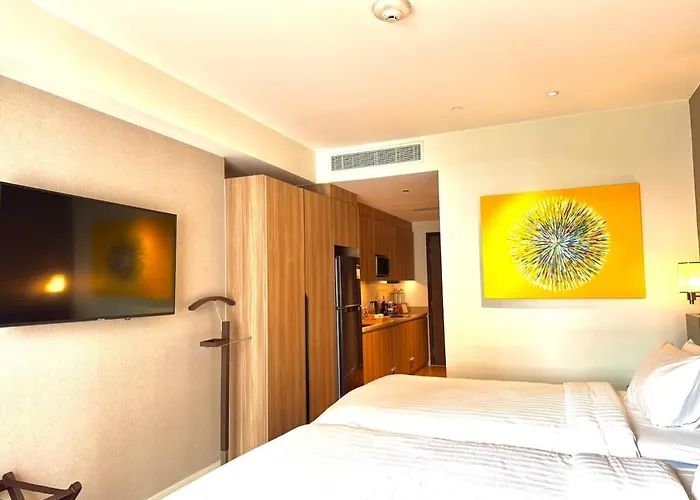 Mesmerizing Twin Bed With Rockwell View Apartment Manila