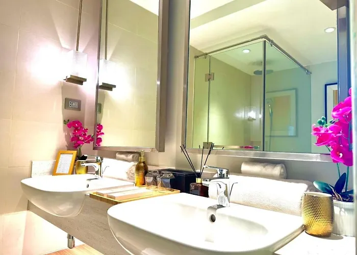 Apartment Mesmerizing Twin Bed With Rockwell View Manila